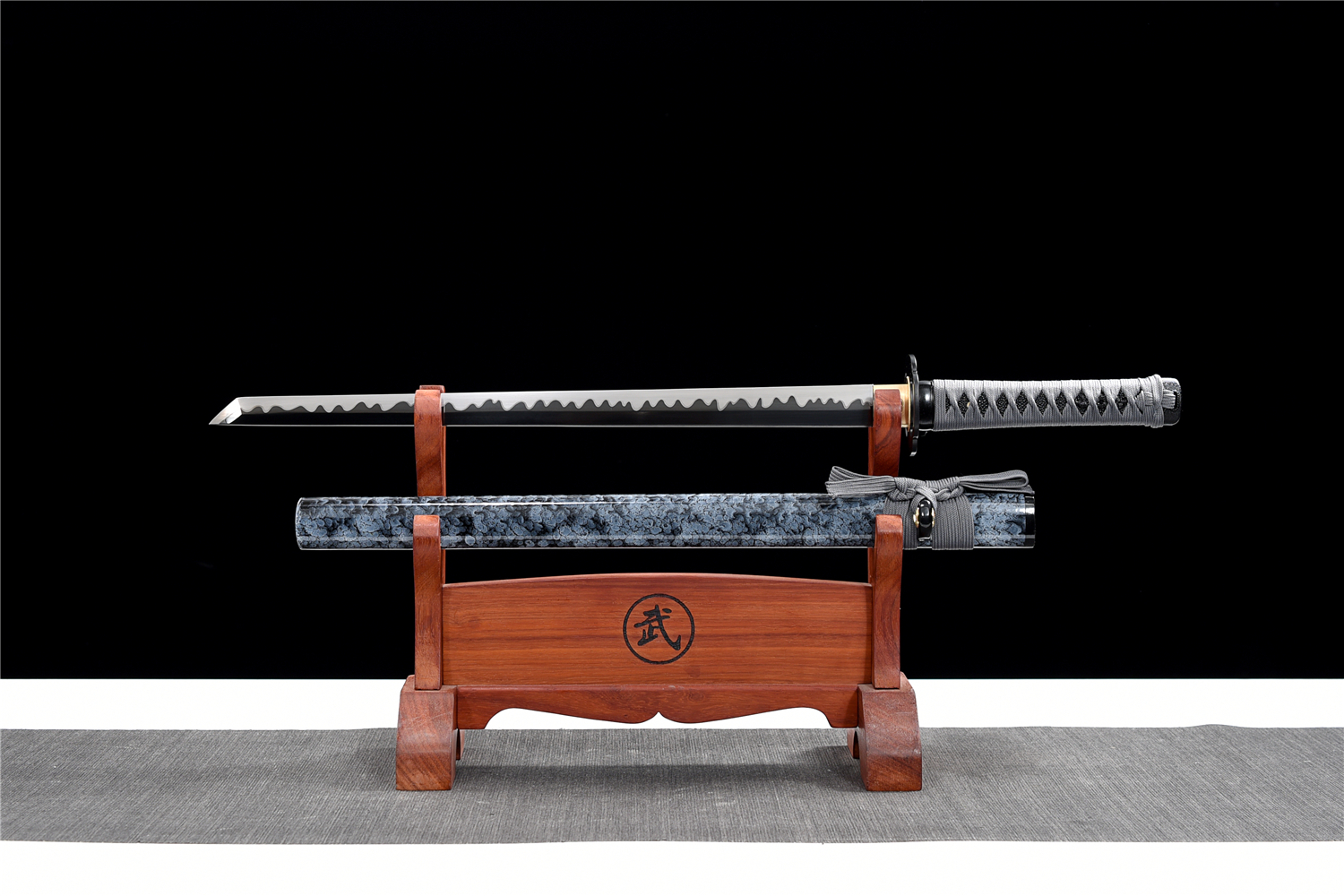 20寸T10焼刃大V唐刀『雲鶴』武具　刀装具　日本刀　模造刀 居合刀 肋差 短刀 樱木肋差武士短刀_户外刀具