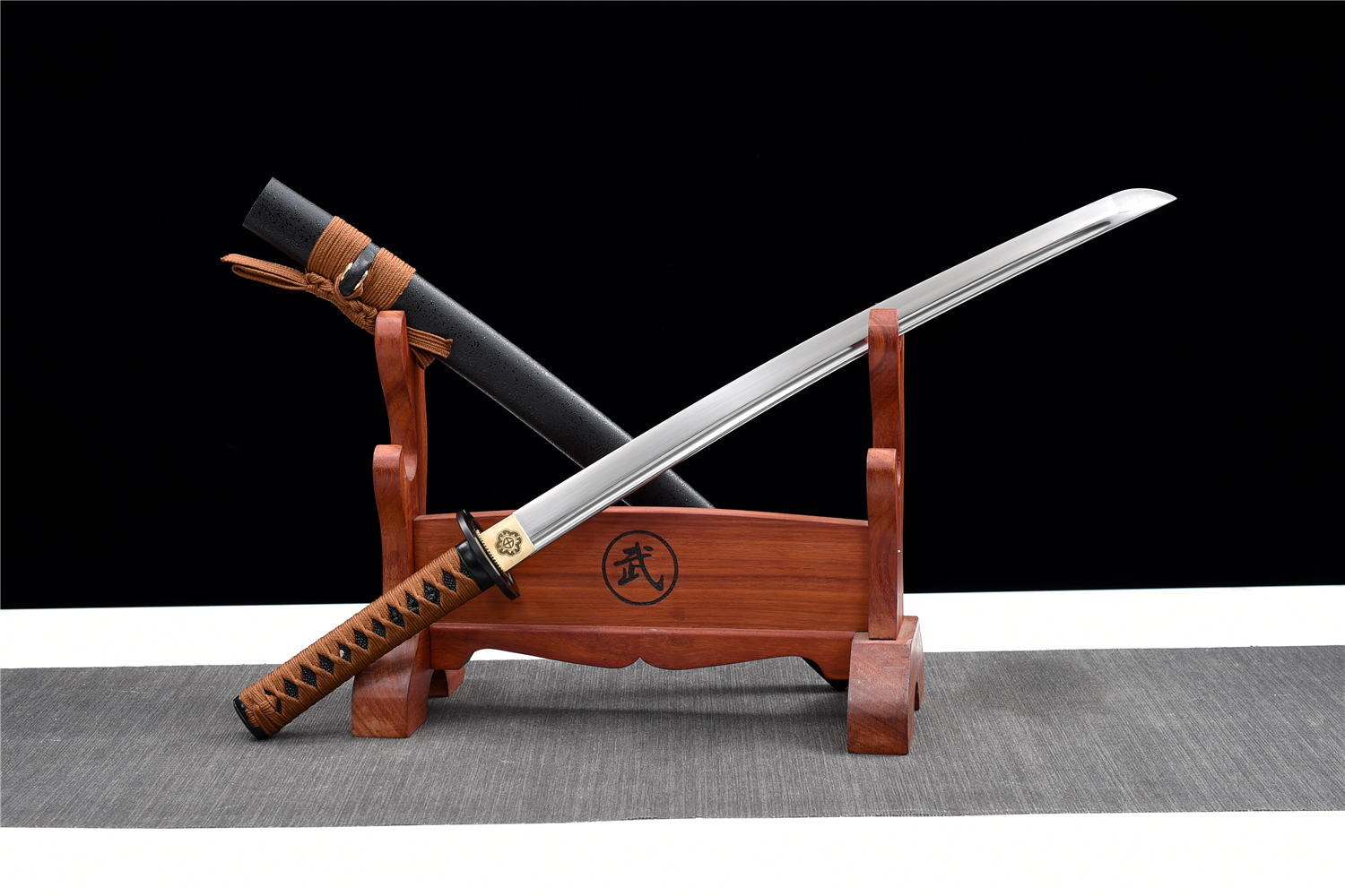 格安SALEスタート!の商品をすべて 20寸高性能武士刀【金武蔵】武具刀装具日本刀模造刀 居合刀 肋差 武具